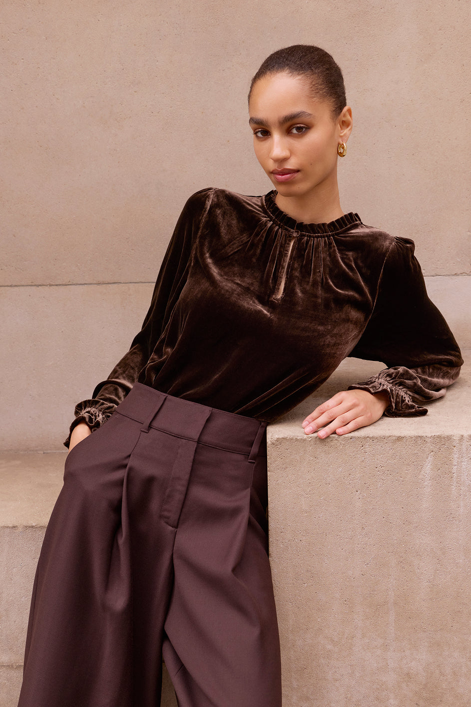 Daphne Silk Velvet Blouse - Chocolate