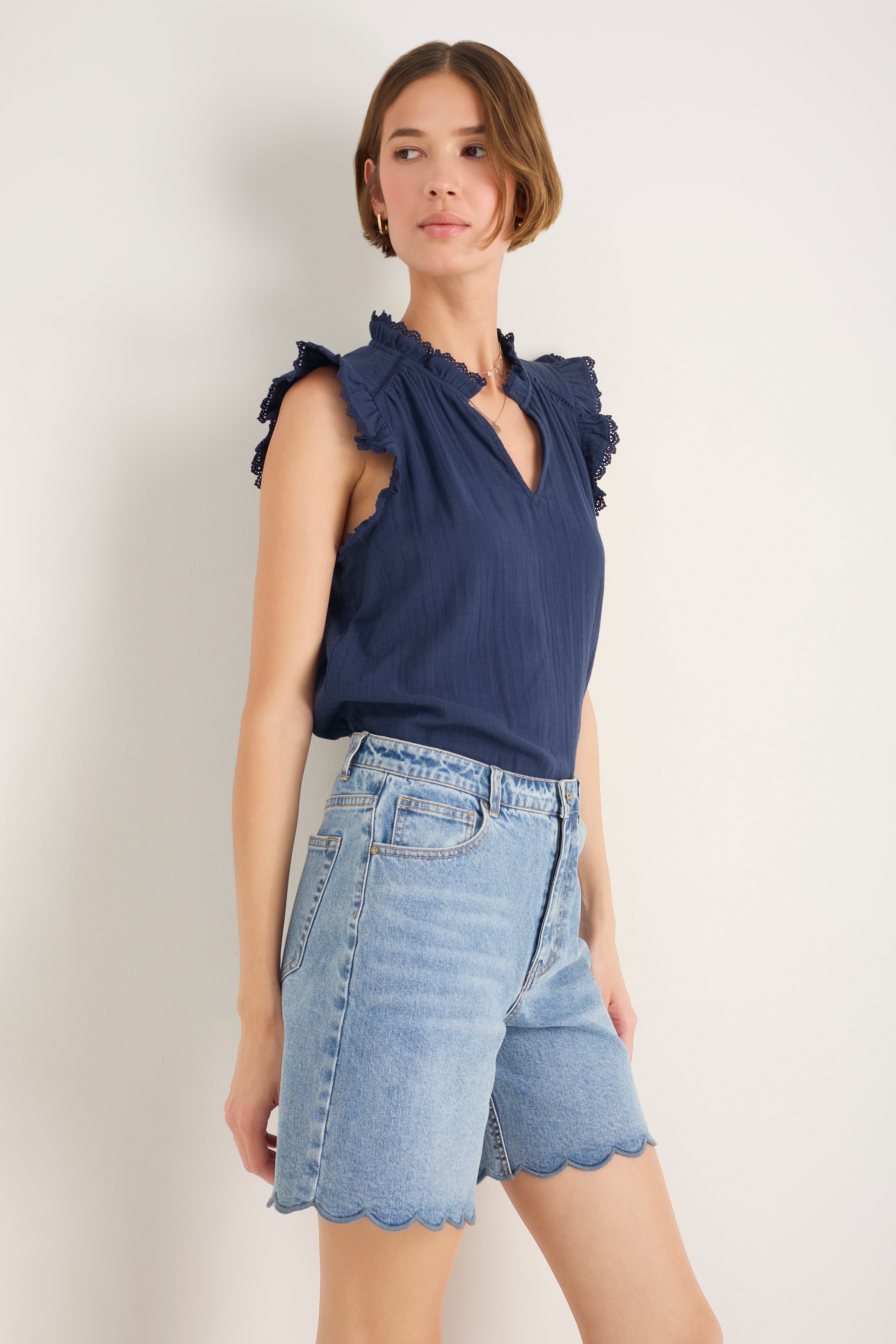 Brielle Long Scallop Short - Mid Wash