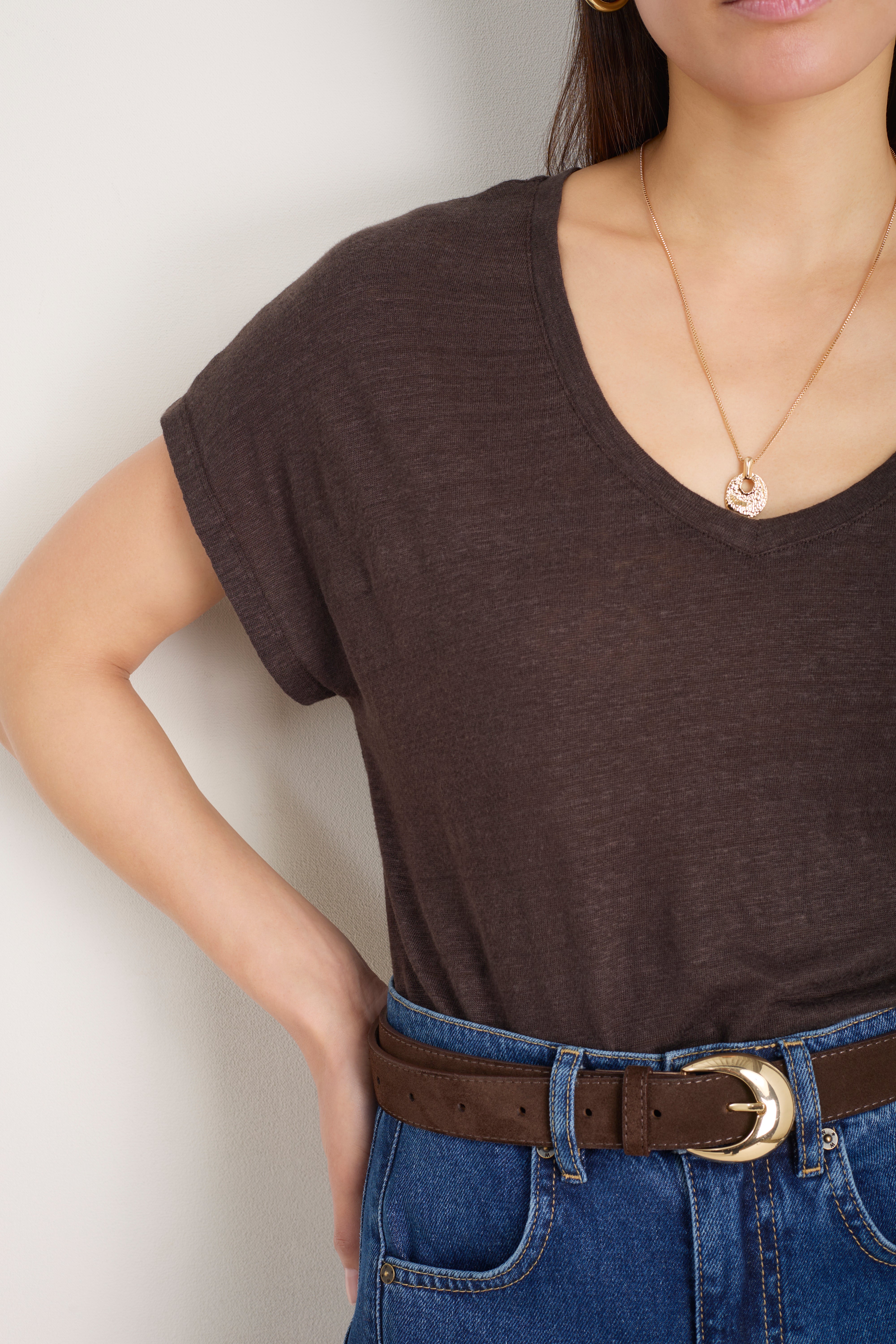 Chiara Linen V Neck Tee - Cocoa