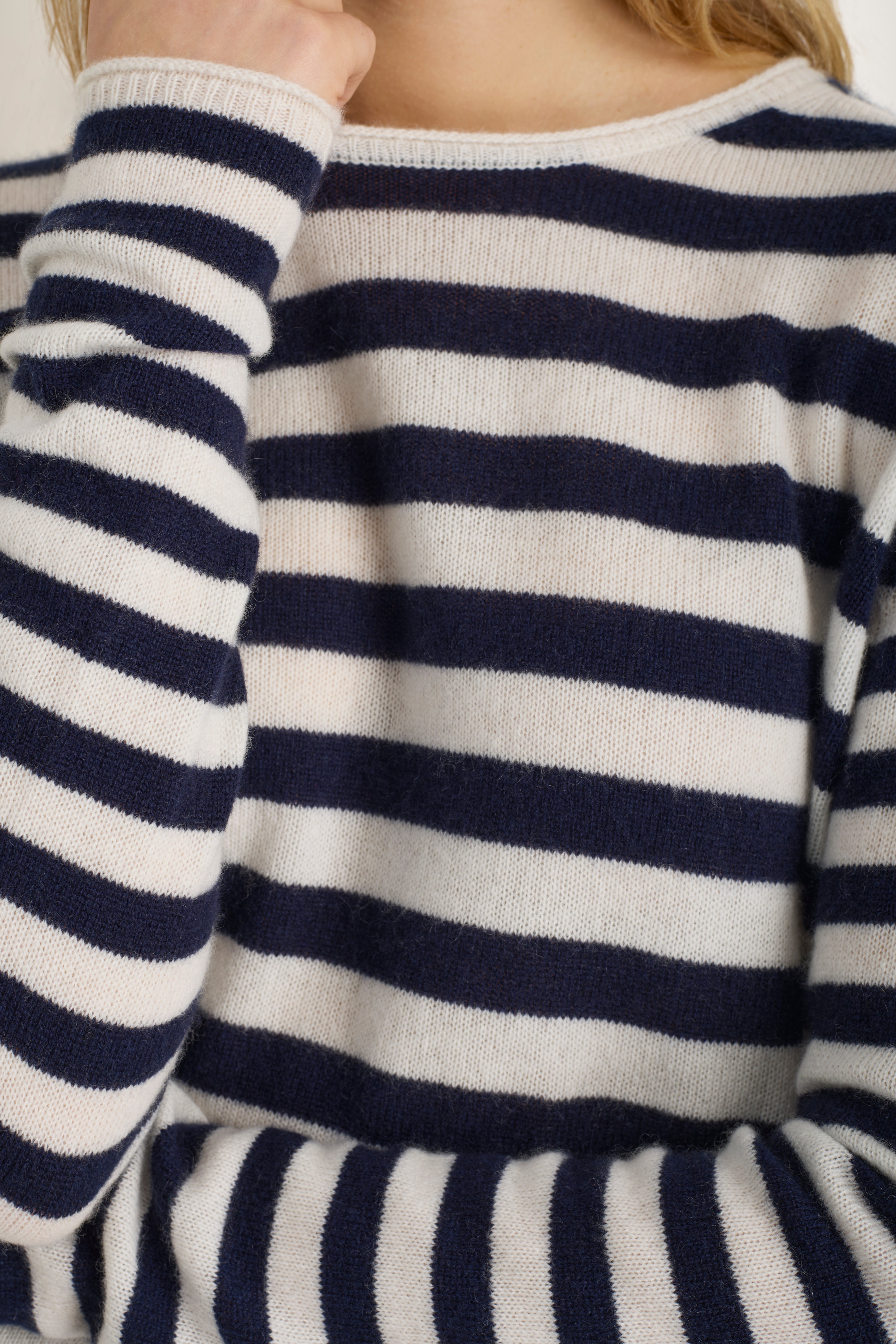 Chrissie Cashmere Jumper - Ecru/Midnight Stripe