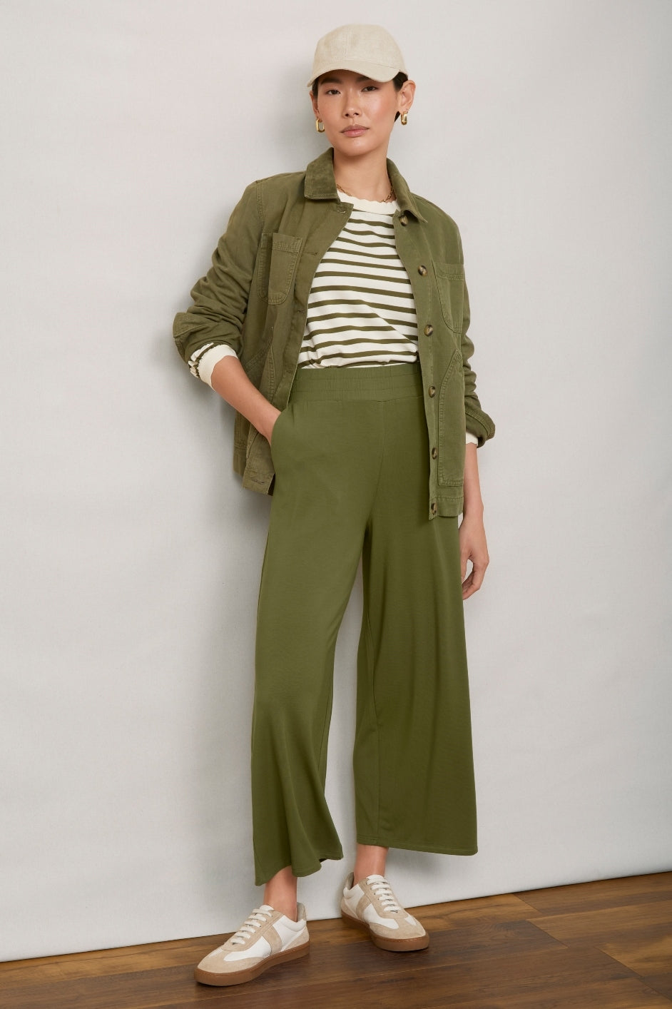 Delphine Cropped Pull On Trouser - Sage Green