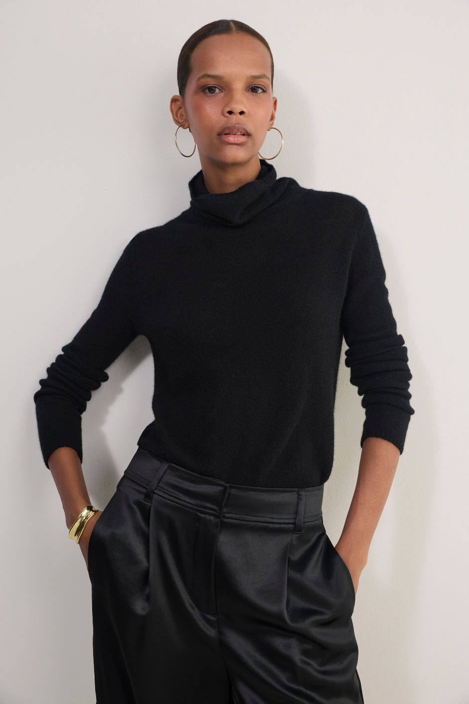 Erica Davies x WYSE Cashmere Roll-Neck Jumper - Black