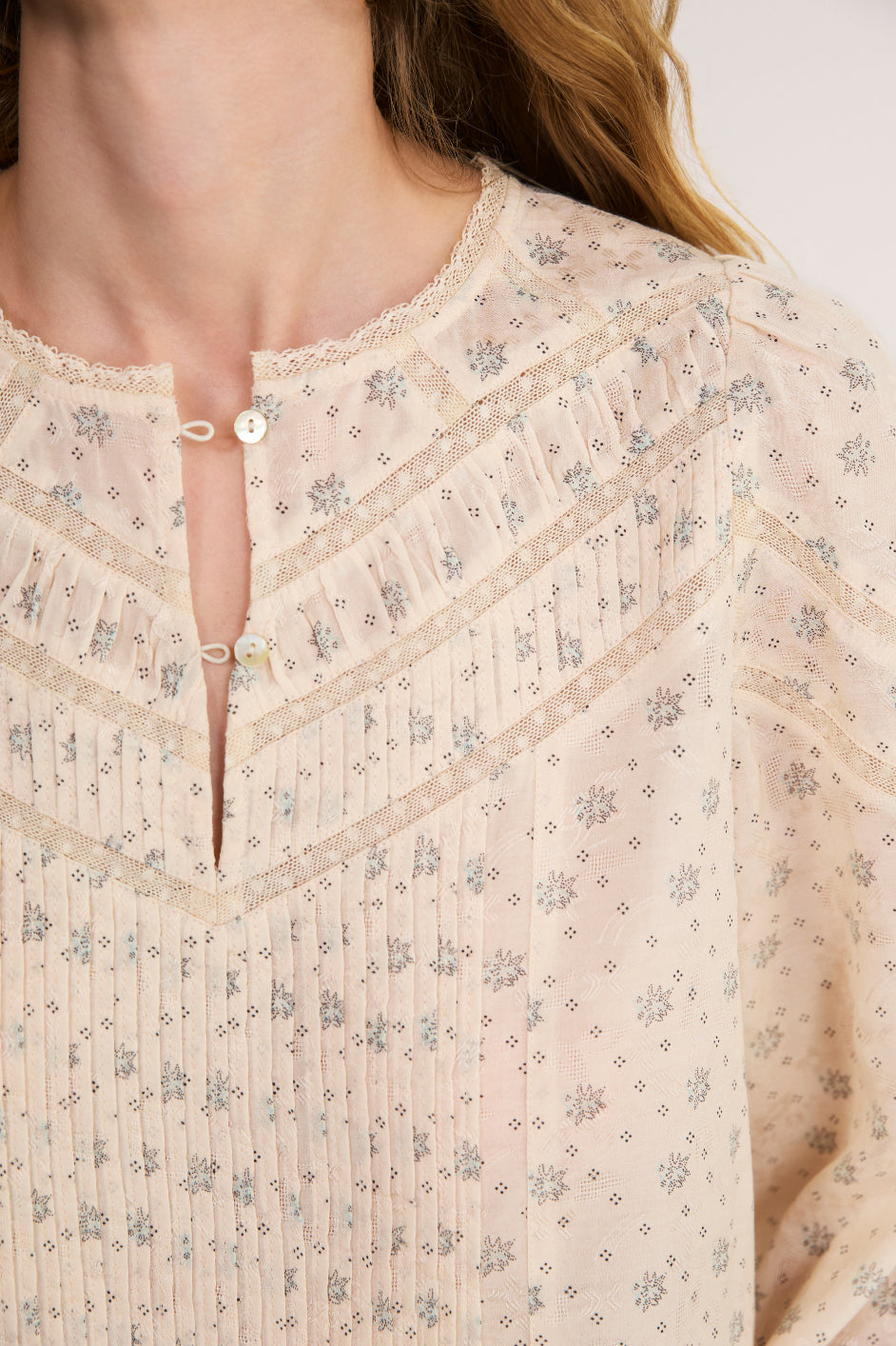 Flora Blouse - Floral Jacquard