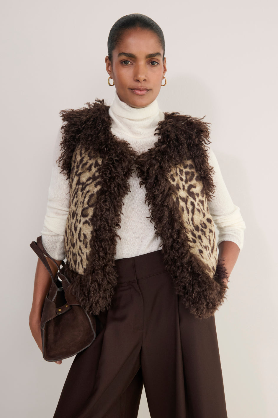 Lara Shaggy Faux Fur Reversible Gilet - Chocolate/Leopard