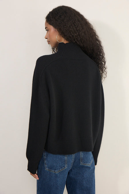 Luna Curved Hem Jumper - Black