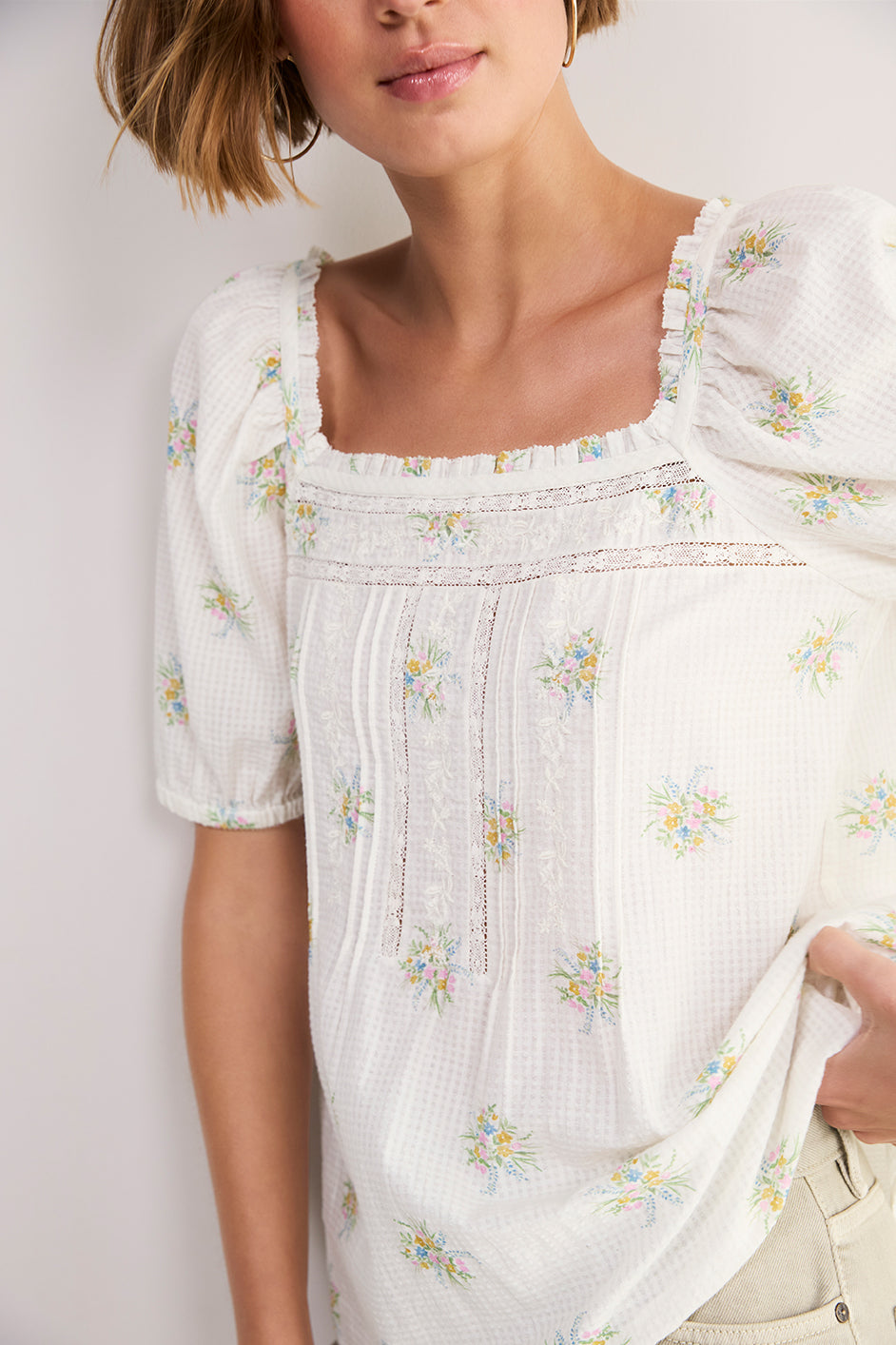 Narita Blouse - Ivory Floral Cluster