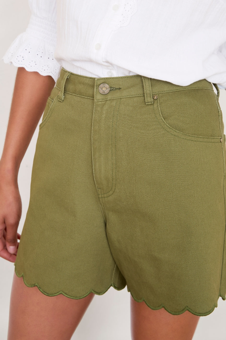 Ruby Scallop Short - Khaki