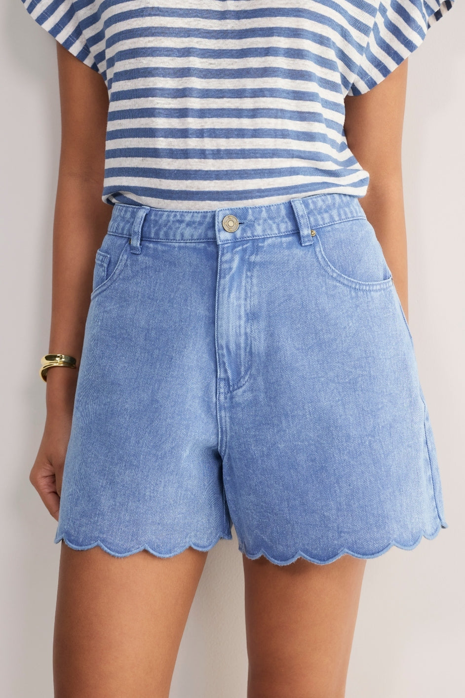 Ruby Soft Scallop Short - Washed Blue